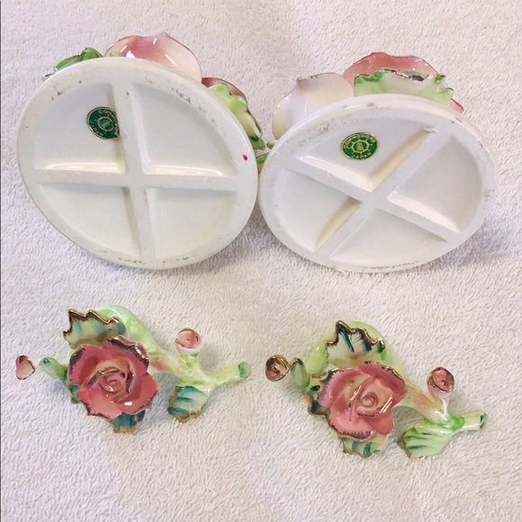 🎊Host Pick VTG Rose Candle Stick Holders
Commodore Japan - Picture 3 of 4